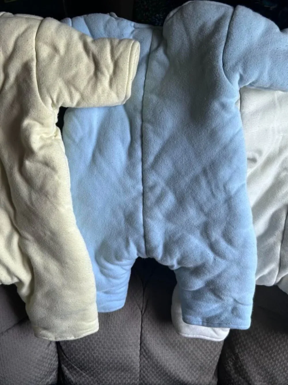 LOT OF 3 MERLINS MAGIC SLEEPSUITS FOR BABY - 2 SMALL 1 LARGE GUC